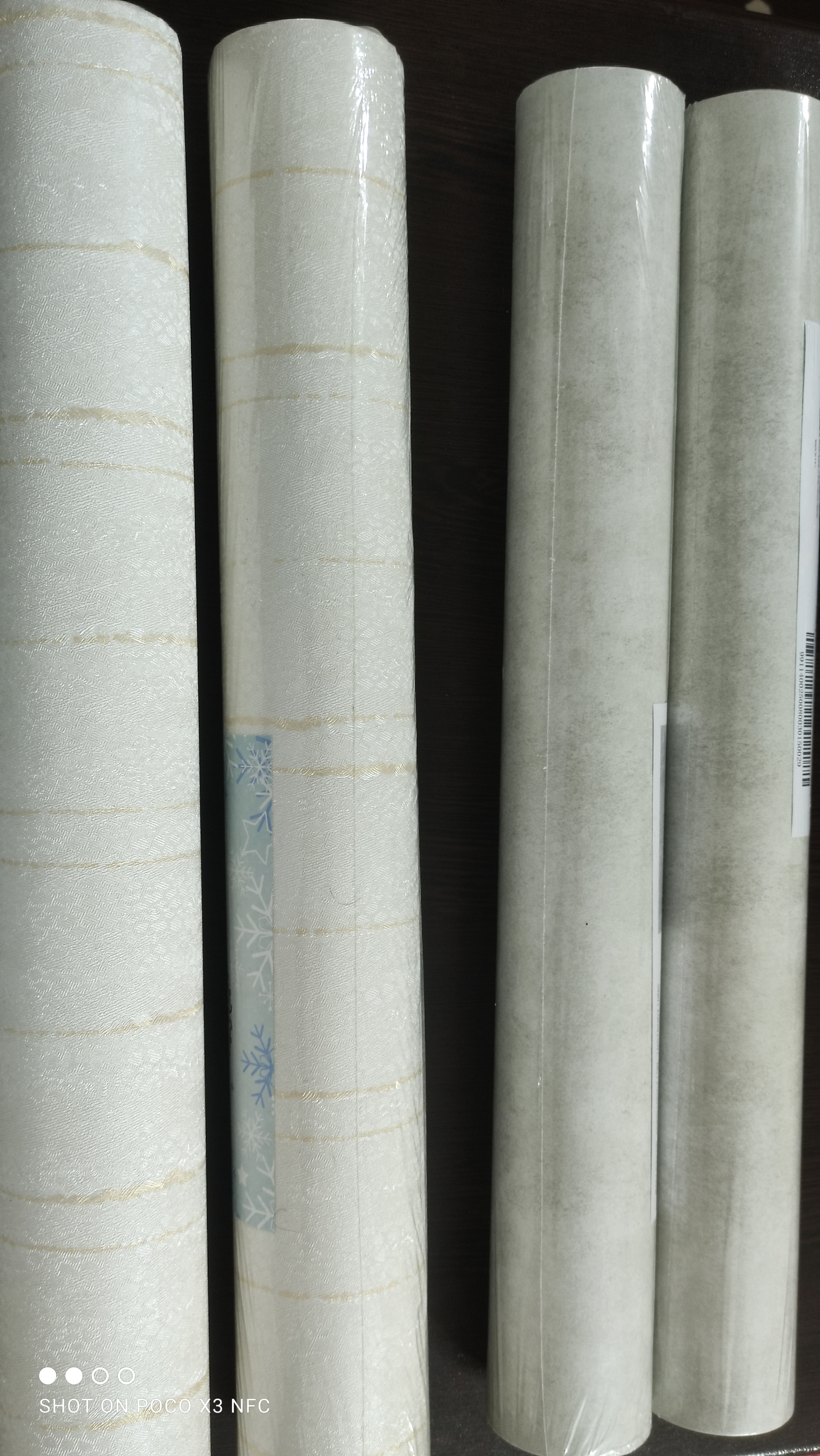 کاغذ دیواری و پوستر