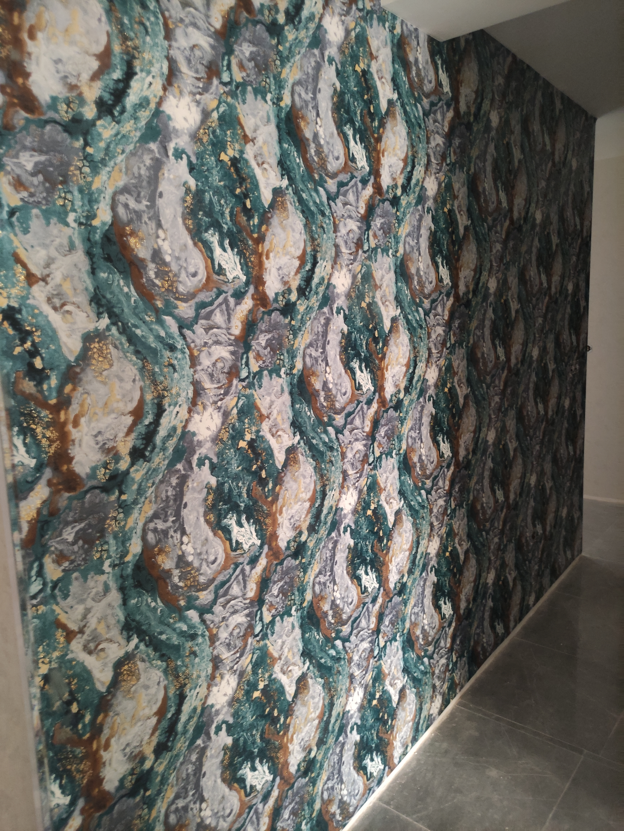 کاغذ دیواری و پوستر